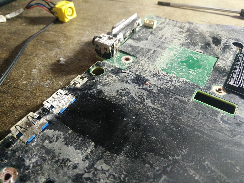 A laptop suffers water damage after severe flooding (and recovers!)